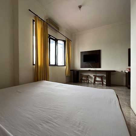Oyo 92098 Kost Orange Syariah Hotell Makassar Eksteriør bilde