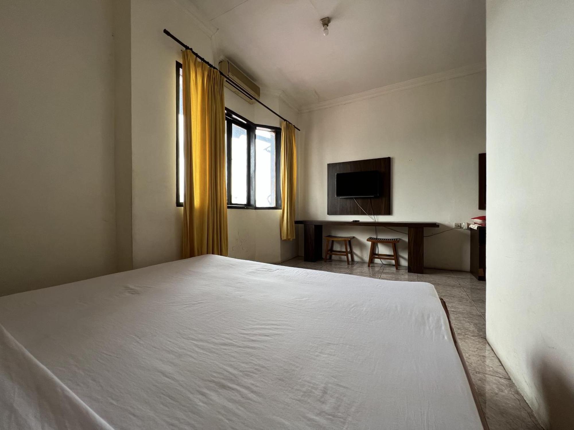 Oyo 92098 Kost Orange Syariah Hotell Makassar Eksteriør bilde